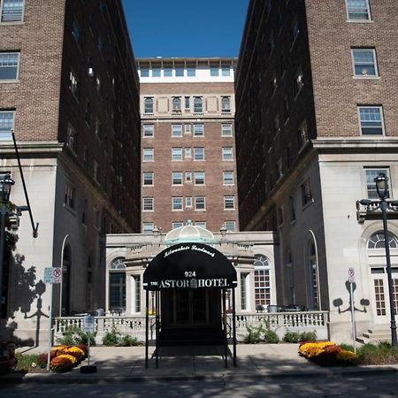 The Astor Hotel Milwaukee Exterior photo