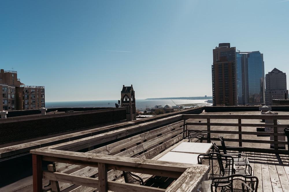 The Astor Hotel Milwaukee Exterior photo